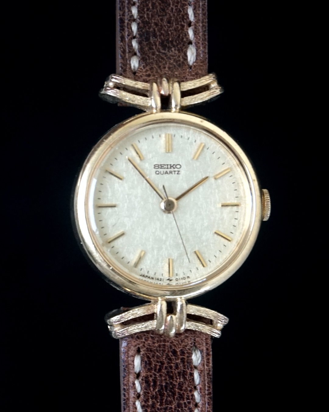 Seiko Ladies Snowflake Gold - Image 4