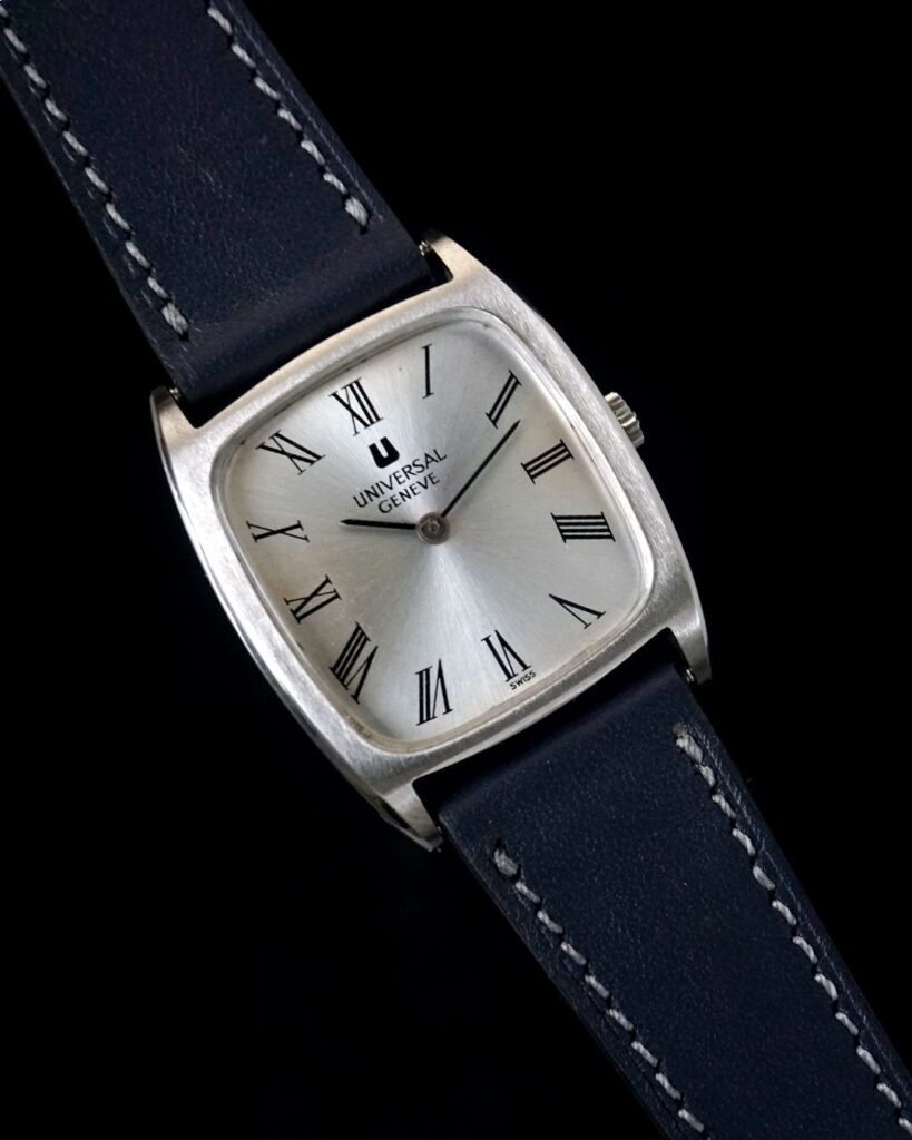 Universal Geneve Tank Romawi