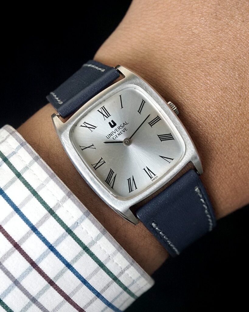 Universal Geneve Tank Romawi