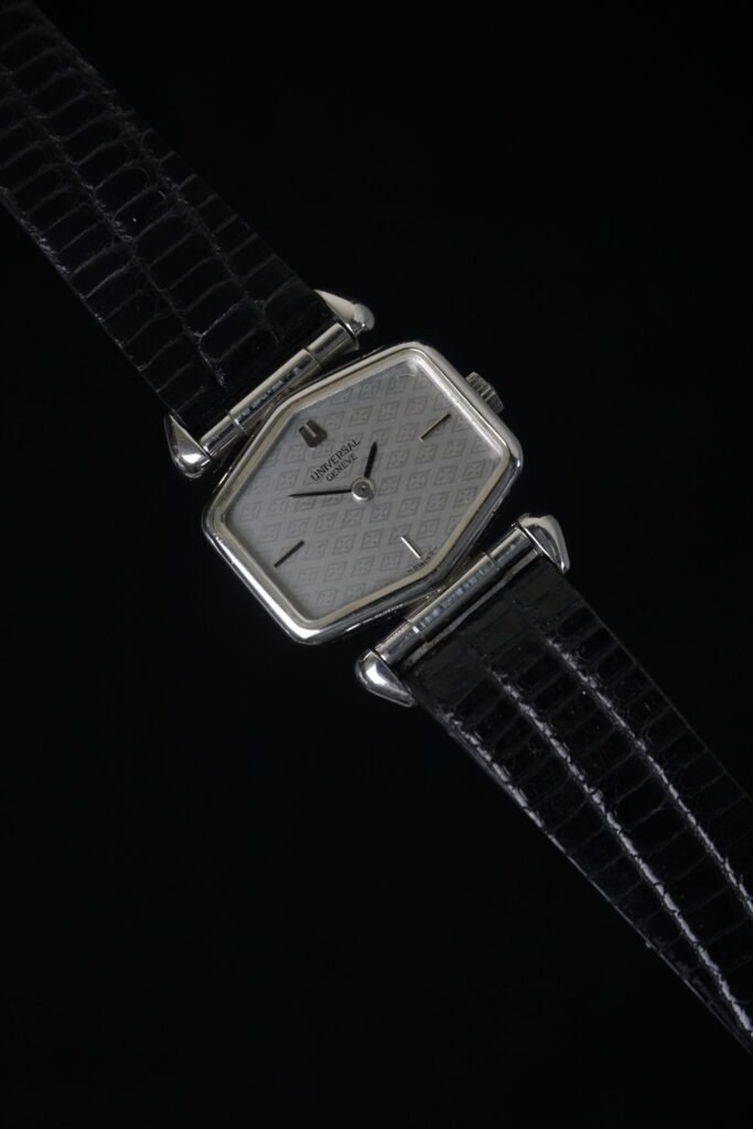 Universal Geneve Elongated Hexagon Ladies Pattern Dial