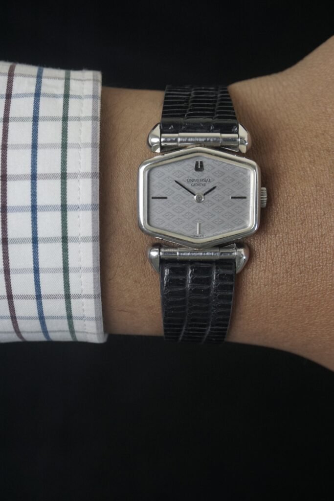 Universal Geneve Elongated Hexagon Ladies Pattern Dial
