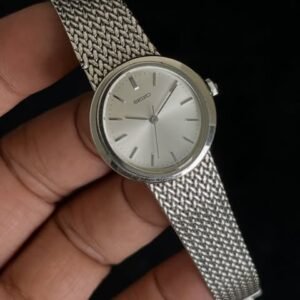 Seiko Quartz Integrated Bracelet - Image 4