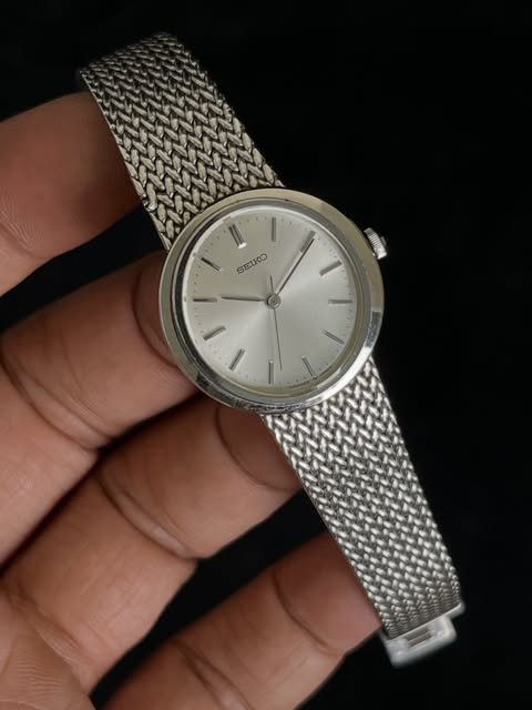 Seiko Quartz Integrated Bracelet