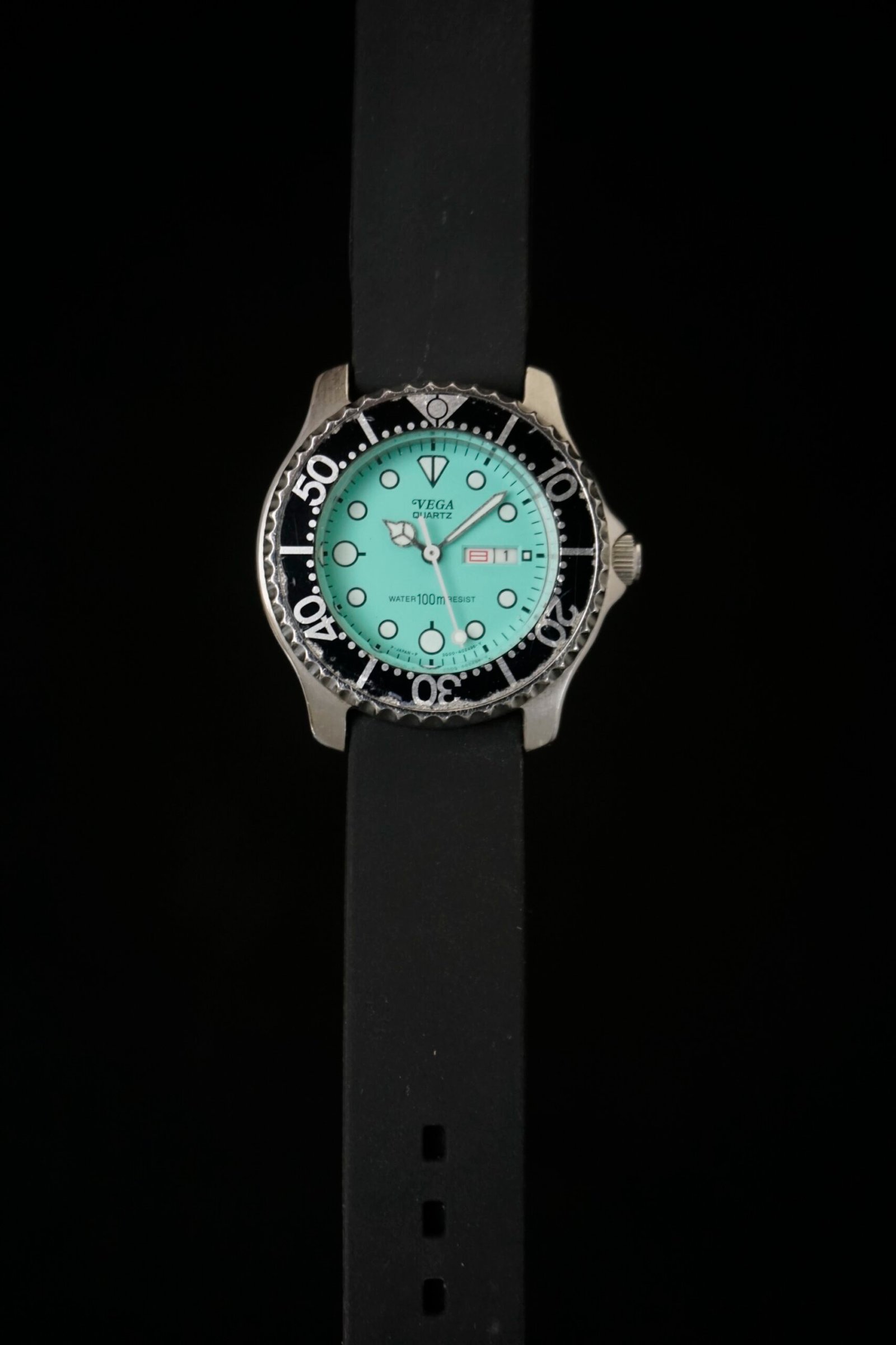 Citizen Vega Midsize Diver Tiffany Dial - Image 2