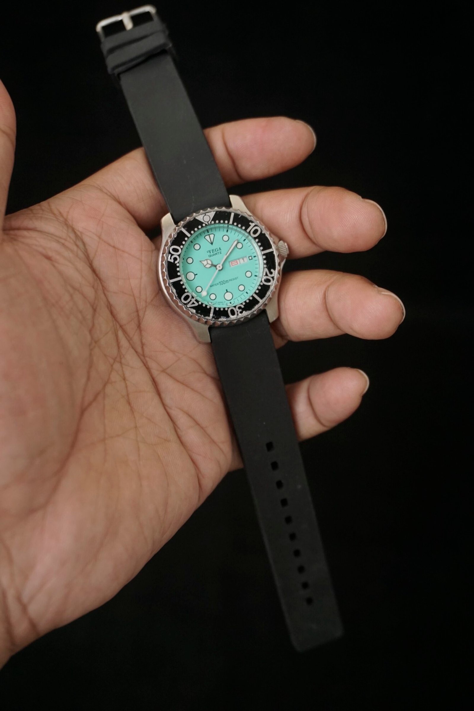 Citizen Vega Midsize Diver Tiffany Dial - Image 3