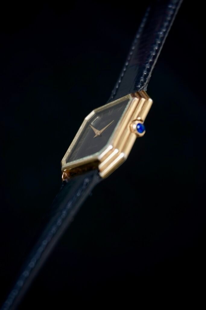 Waltham Stepped Ceinture Style