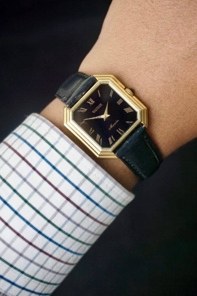 Waltham Stepped Ceinture Style