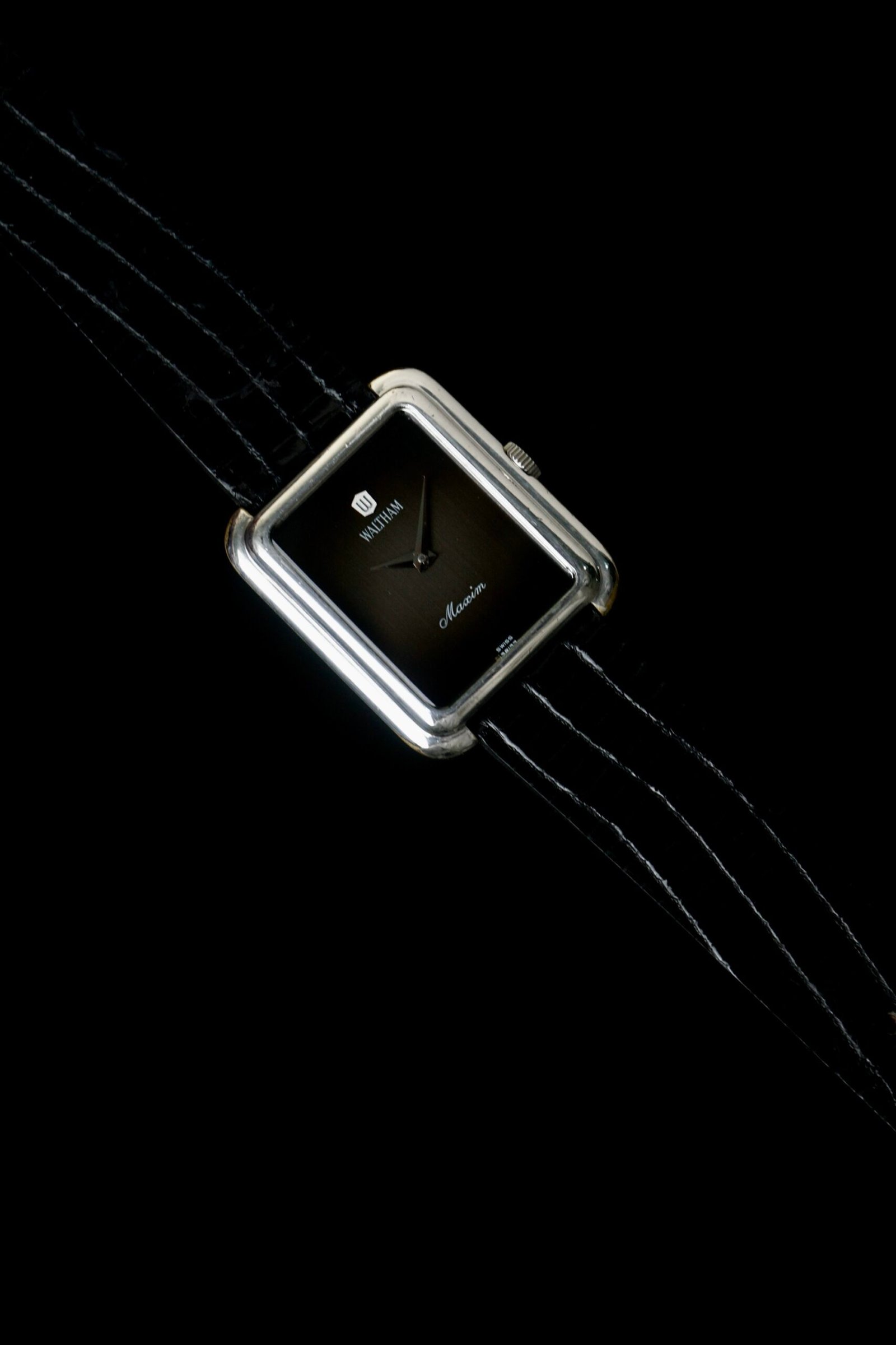 Waltham Stepped Tank Square - Image 5