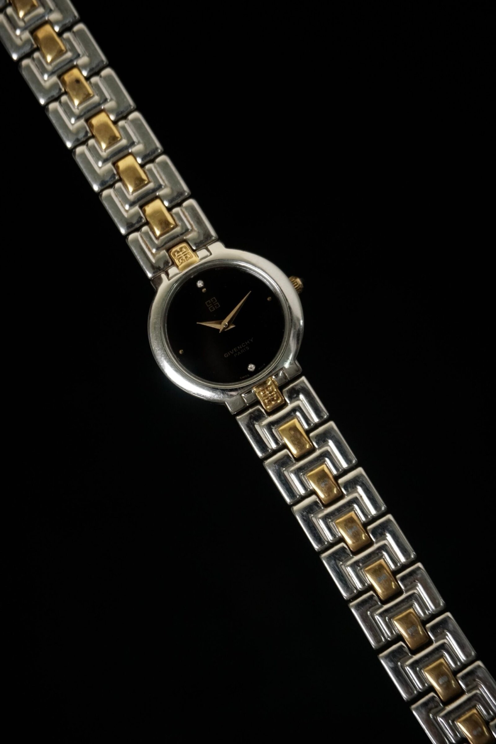 Gavenchy Millesime Two-Tone - Image 4