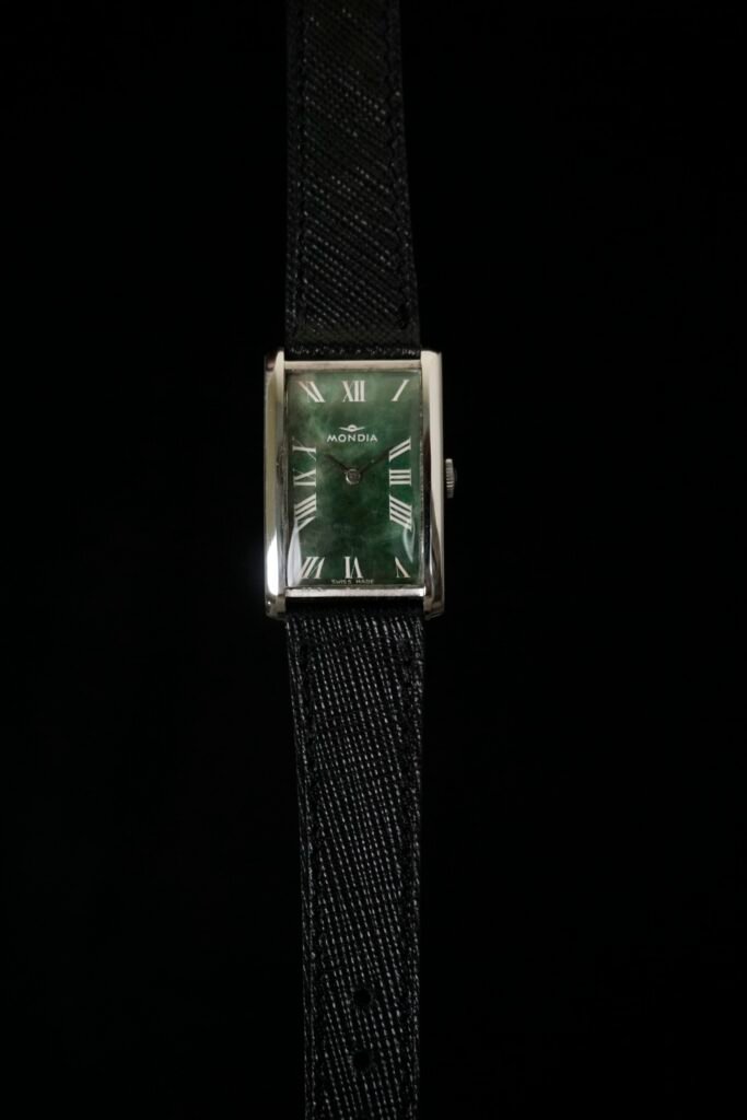 Mondia Green Stone Tank Regtangle