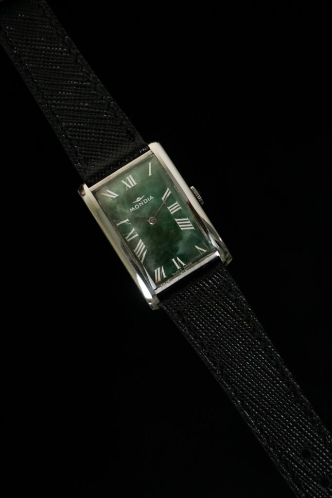 Mondia Green Stone Tank Regtangle